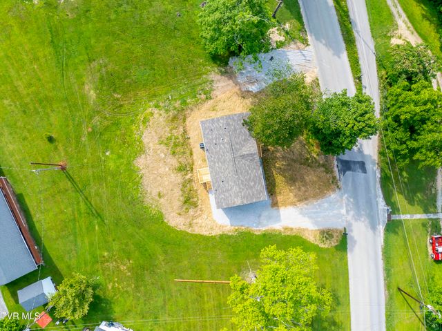 1826 Loop Road, Lafollette, TN 37766