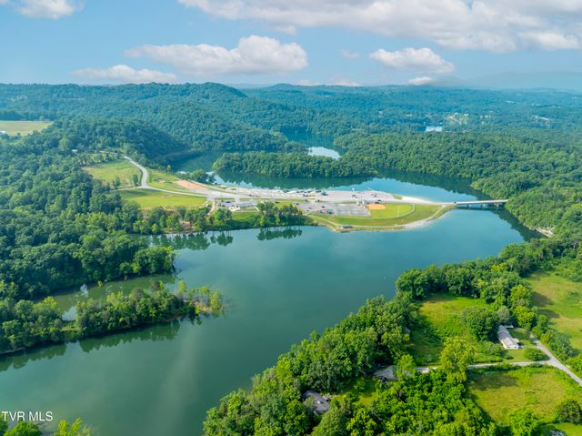 1826 Loop Road, Lafollette, TN 37766