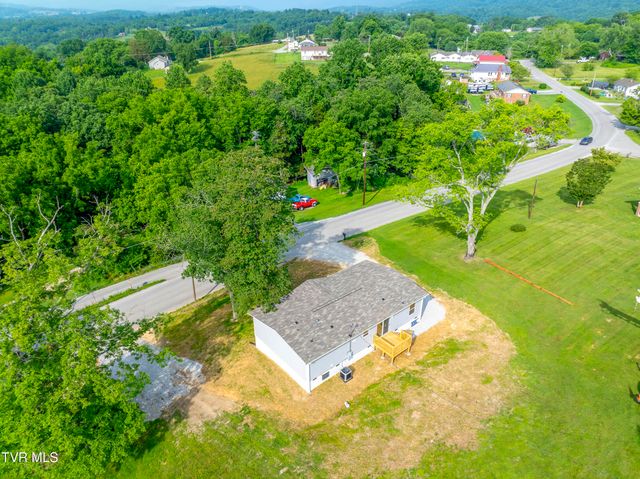 1826 Loop Road, Lafollette, TN 37766