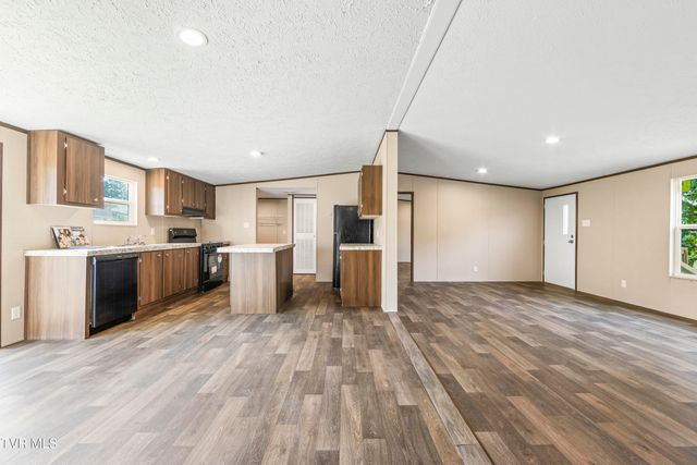 1826 Loop Road, Lafollette, TN 37766