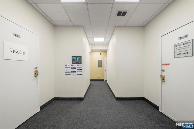 215 Main Street, Fort Lee, NJ 07024