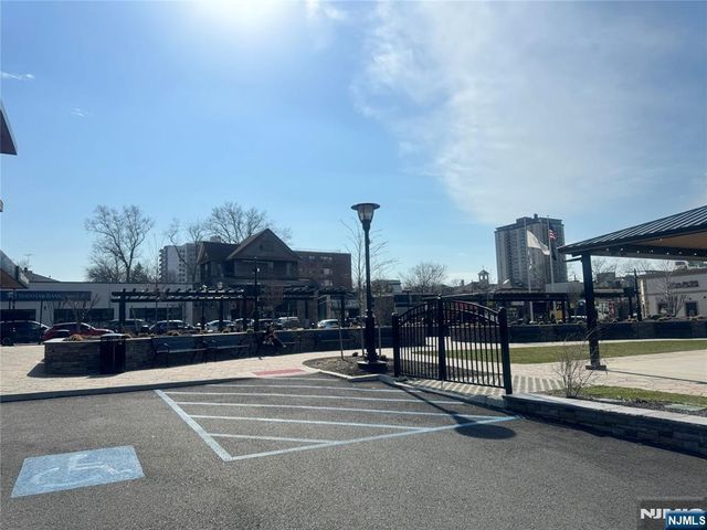 215 Main Street, Fort Lee, NJ 07024