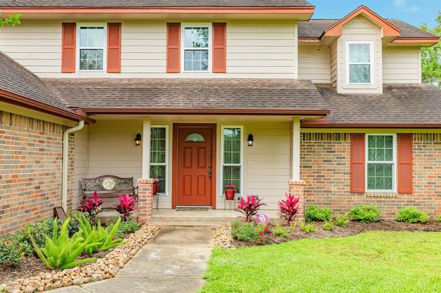 700 Sally Lake Road, Angleton, TX 77515
