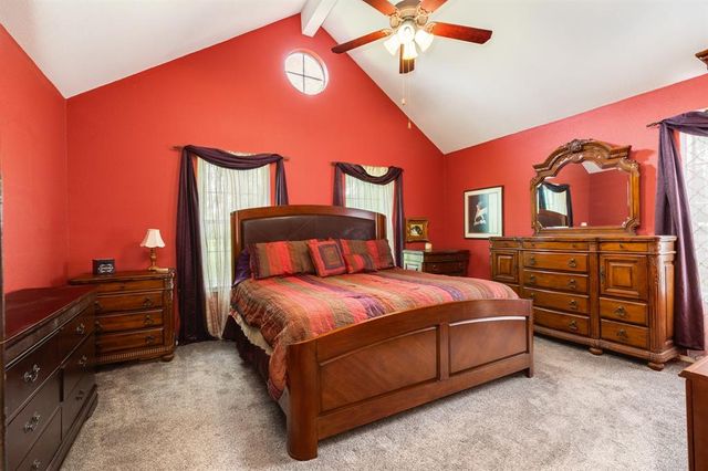 700 Sally Lake Road, Angleton, TX 77515