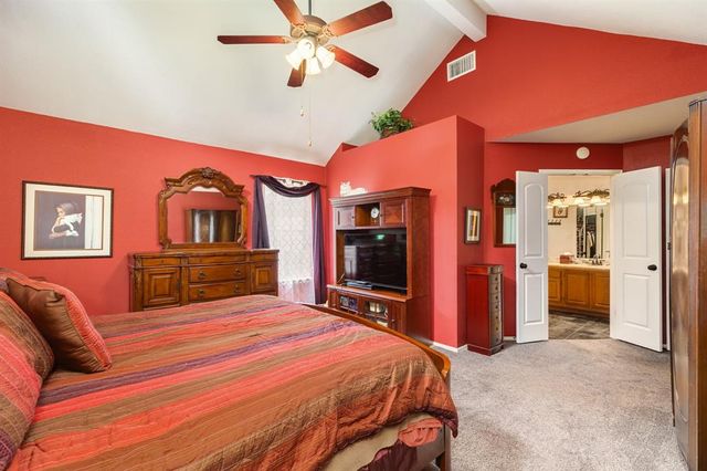700 Sally Lake Road, Angleton, TX 77515