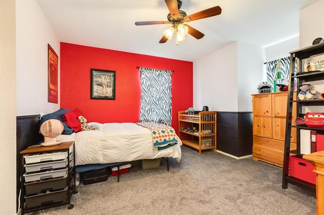 700 Sally Lake Road, Angleton, TX 77515