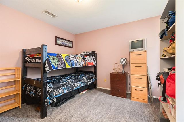 700 Sally Lake Road, Angleton, TX 77515