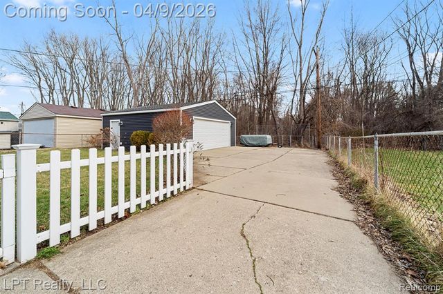 7970 Alton Street, Canton, MI 48187