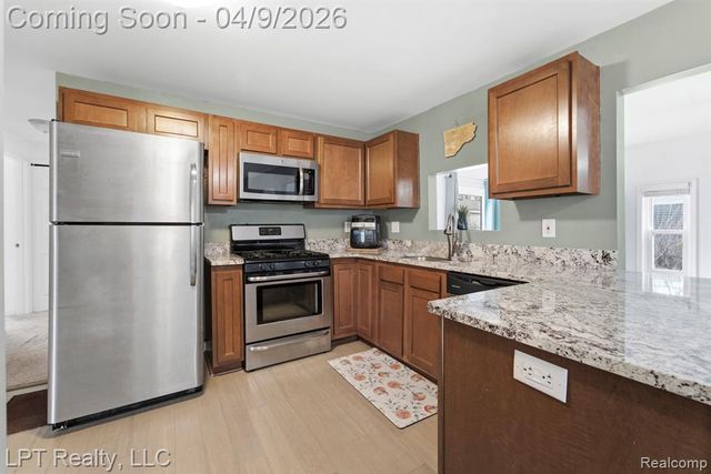 7970 Alton Street, Canton, MI 48187