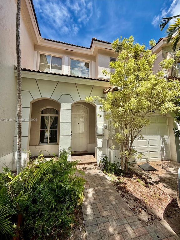 5770 NW 113th Place ., Doral, FL 33178