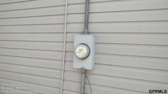 2728 Sharon Drive, Omaha, NE 68112