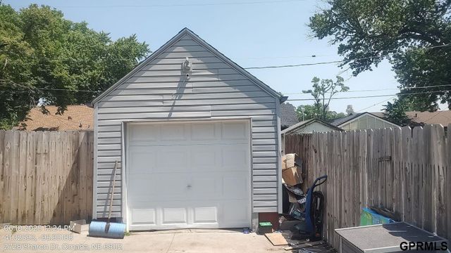 2728 Sharon Drive, Omaha, NE 68112