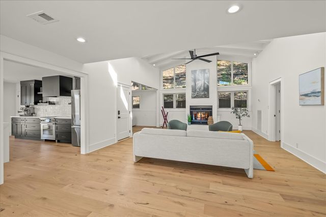 7407 Indian Creek Rd, Nashville, TN 37209