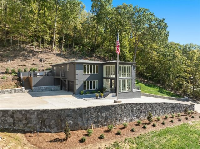 7407 Indian Creek Rd, Nashville, TN 37209