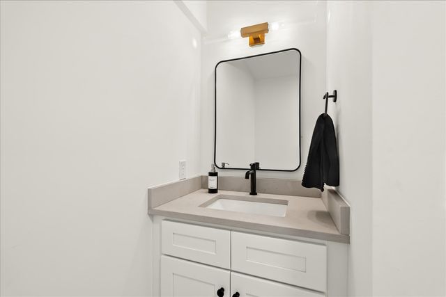 7407 Indian Creek Rd, Nashville, TN 37209