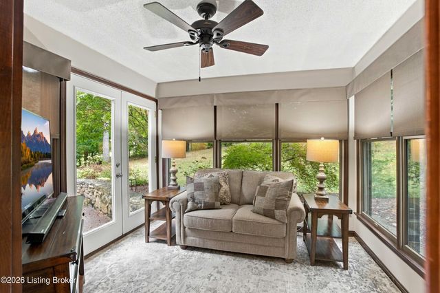 627 Maple Dr, Elizabethtown, KY 42701