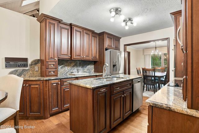 627 Maple Dr, Elizabethtown, KY 42701