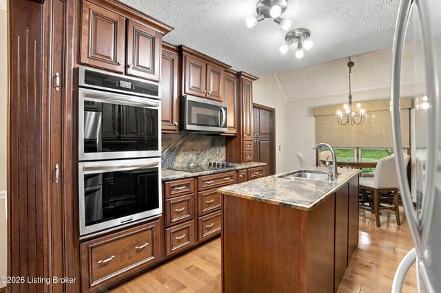 627 Maple Dr, Elizabethtown, KY 42701