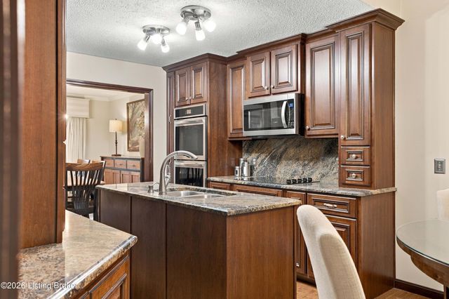 627 Maple Dr, Elizabethtown, KY 42701