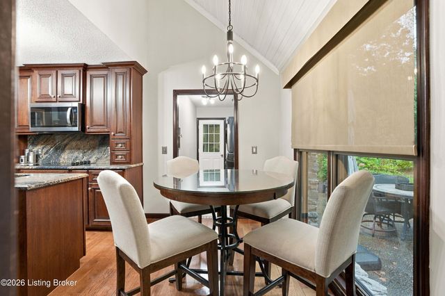 627 Maple Dr, Elizabethtown, KY 42701