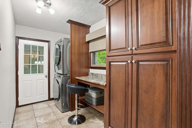 627 Maple Dr, Elizabethtown, KY 42701