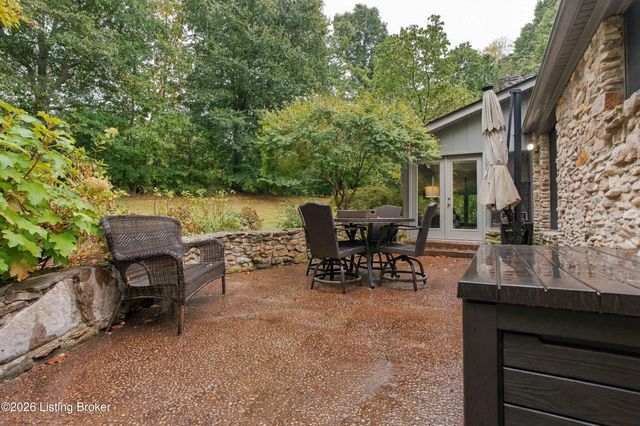 627 Maple Dr, Elizabethtown, KY 42701