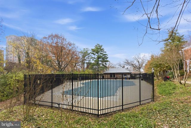 2842 S COLUMBUS ST, Arlington, VA 22206