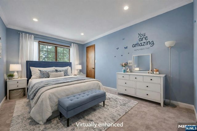 44 W Midland Avenue, Paramus, NJ 07652