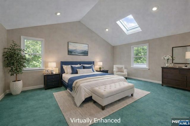 44 W Midland Avenue, Paramus, NJ 07652