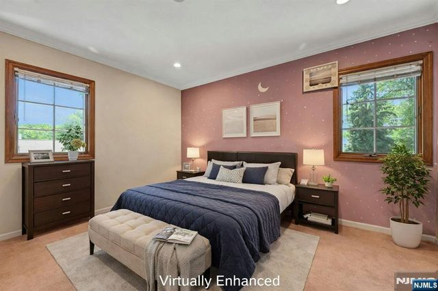 44 W Midland Avenue, Paramus, NJ 07652