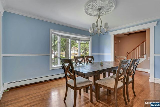 44 W Midland Avenue, Paramus, NJ 07652