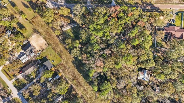 15660 Deer Glen Lane, Conroe, TX 77302