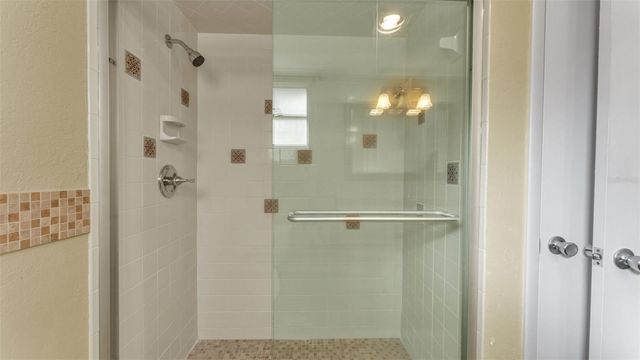 553 VILLA VISTA BOULEVARD, Lakeland, FL 33813