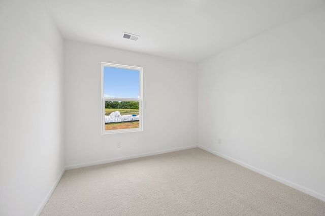 2581 Peaceful Valley Dr, Columbia, TN 38401