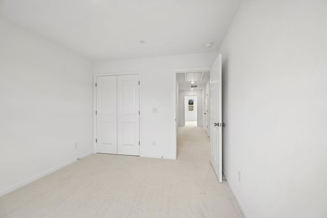 2581 Peaceful Valley Dr, Columbia, TN 38401