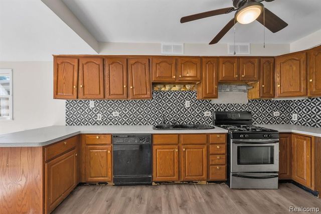 4453 Culver Street, Dearborn Heights, MI 48125