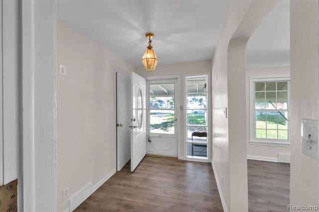4453 Culver Street, Dearborn Heights, MI 48125