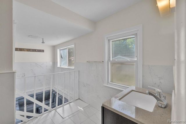4453 Culver Street, Dearborn Heights, MI 48125