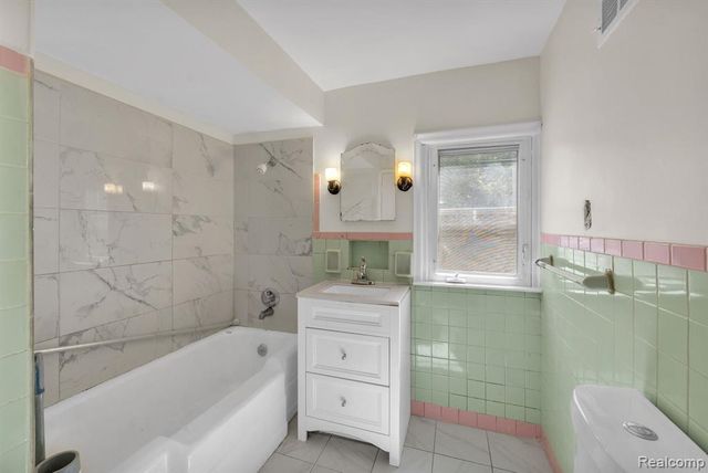 4453 Culver Street, Dearborn Heights, MI 48125
