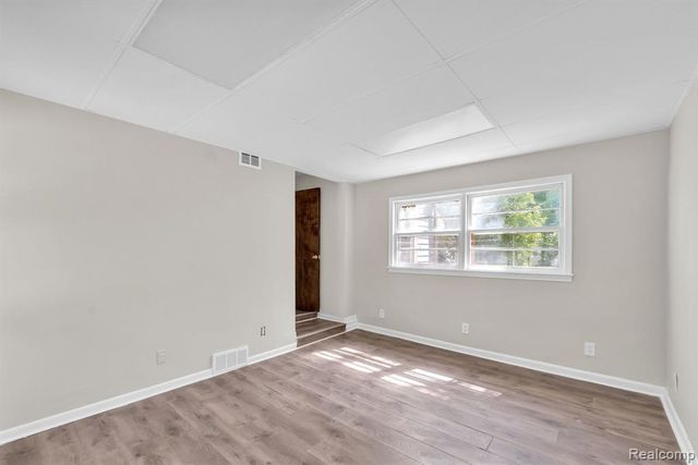 4453 Culver Street, Dearborn Heights, MI 48125
