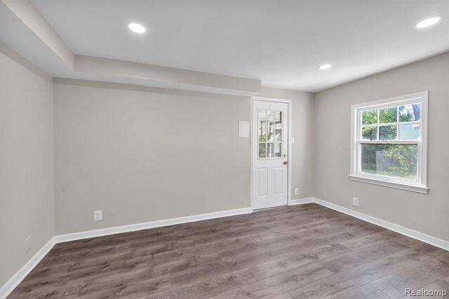 4453 Culver Street, Dearborn Heights, MI 48125