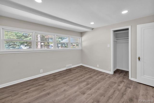 4453 Culver Street, Dearborn Heights, MI 48125