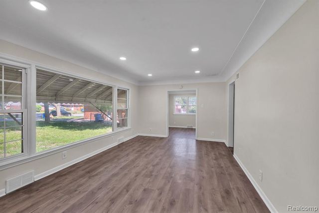 4453 Culver Street, Dearborn Heights, MI 48125