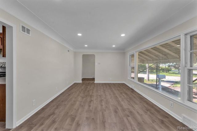 4453 Culver Street, Dearborn Heights, MI 48125
