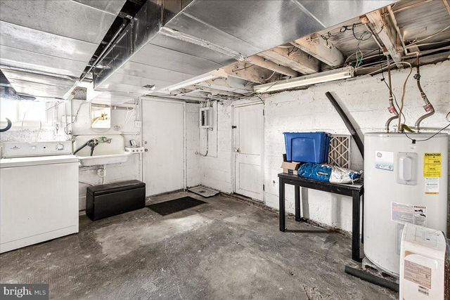 801 N MAPLE AVE, Brunswick, MD 21716