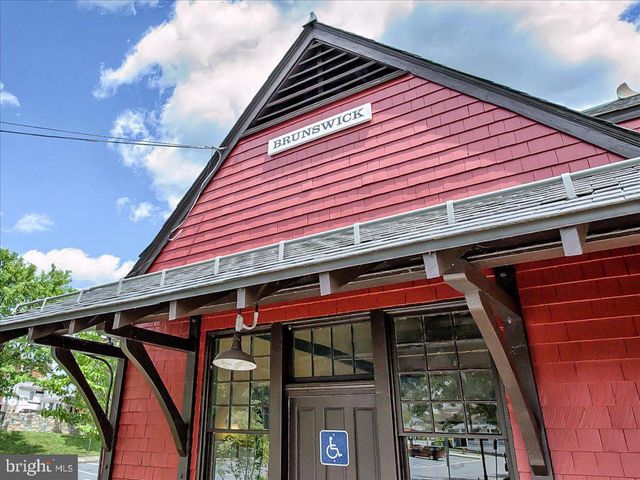 801 N MAPLE AVE, Brunswick, MD 21716