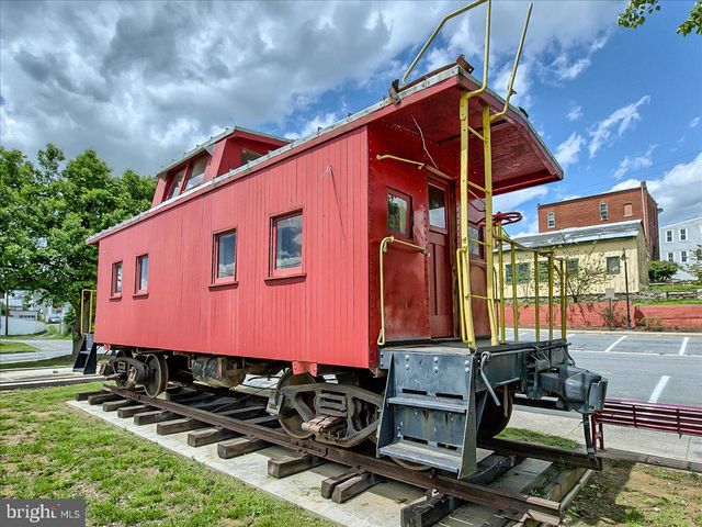 801 N MAPLE AVE, Brunswick, MD 21716