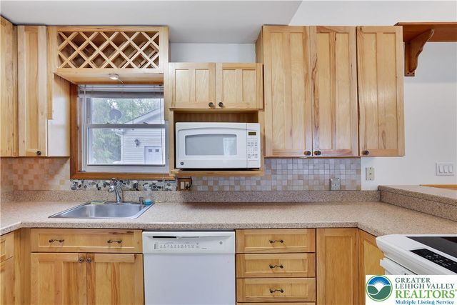 6433 Marvin Gardens, Coolbaugh Twp, PA 18466