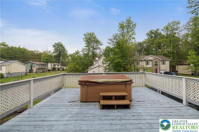 6433 Marvin Gardens, Coolbaugh Twp, PA 18466