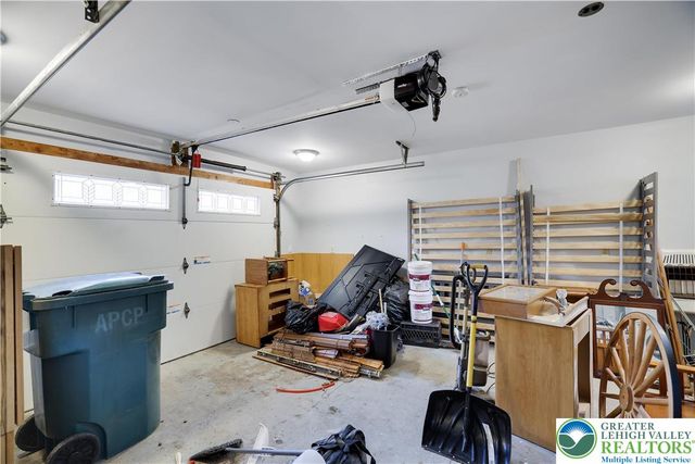 6433 Marvin Gardens, Coolbaugh Twp, PA 18466